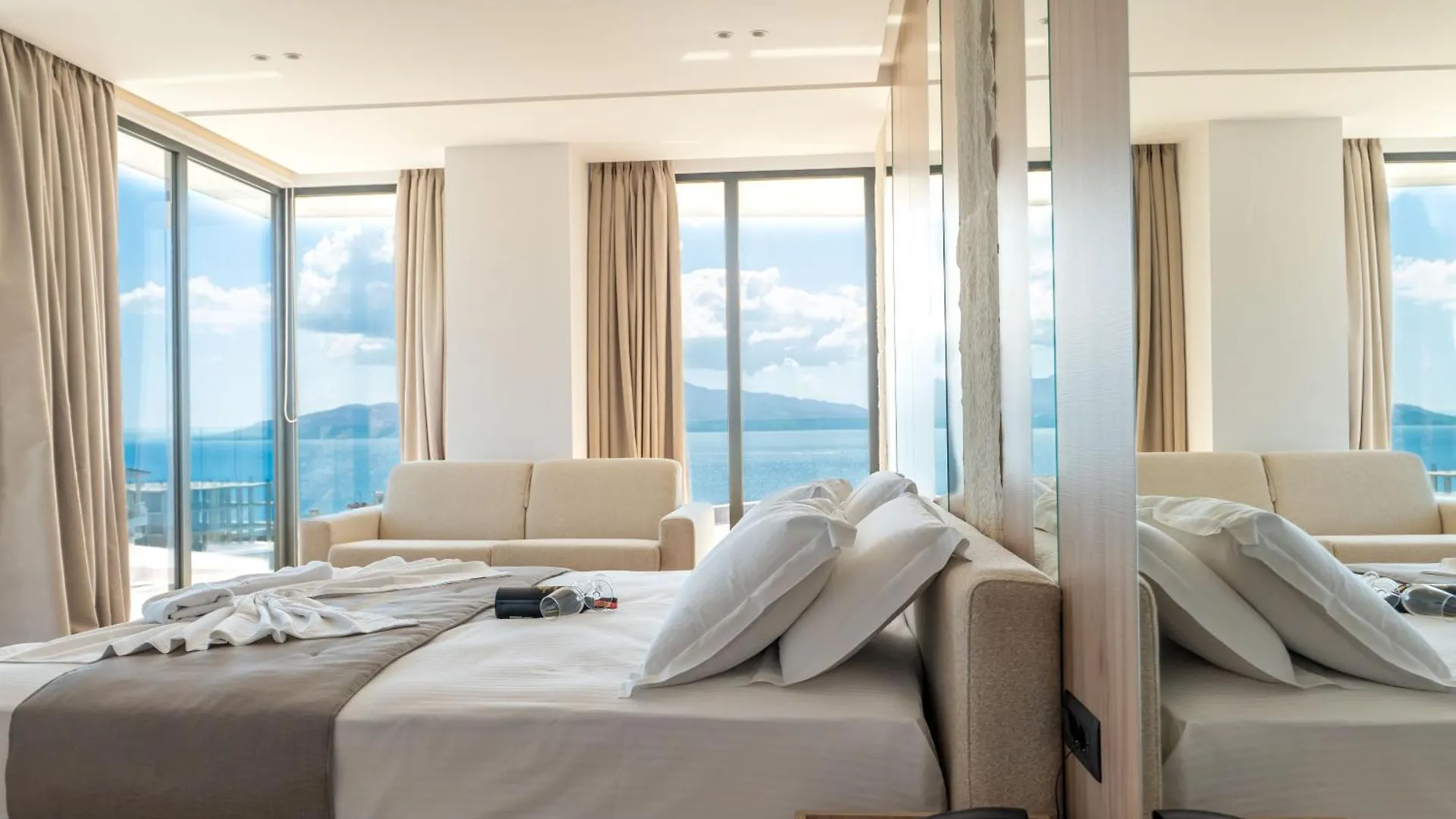 Jako Premium Hotel Saranda 4*,  Arnavutluk